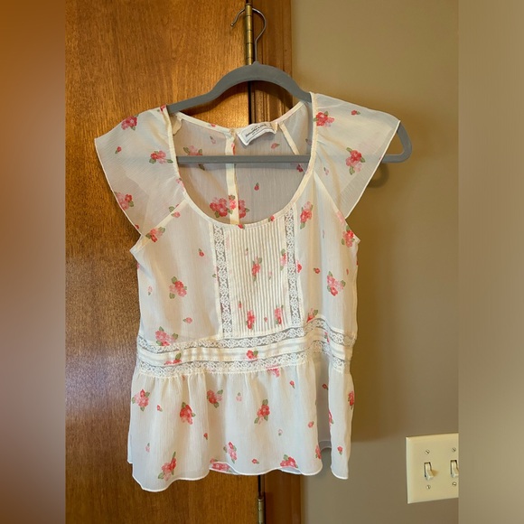 Abercrombie & Fitch Tops - Adorable summer top pair shorts, skirt or jeans for casual look.
